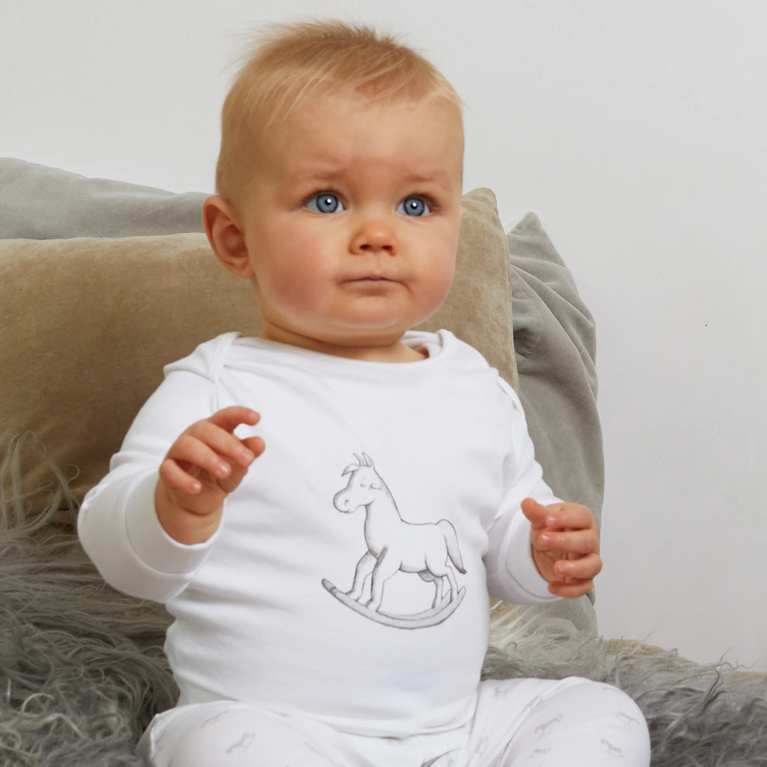 The Little Tailor White Cotton Jersey Rocking Horse Top 2 The Little Tailor White Cotton Jersey Rocking Horse Top - Image 2